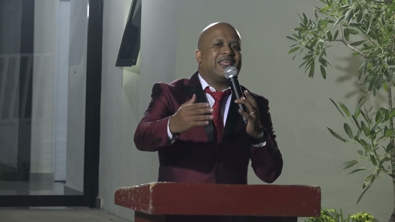 No Te Salga De La Cobertura De Dios Evang: Victor De La Rosa