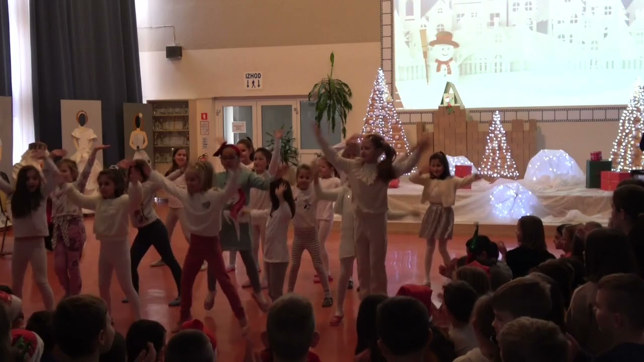 Dedek Mraz na OŠ Antona Aškerca :)