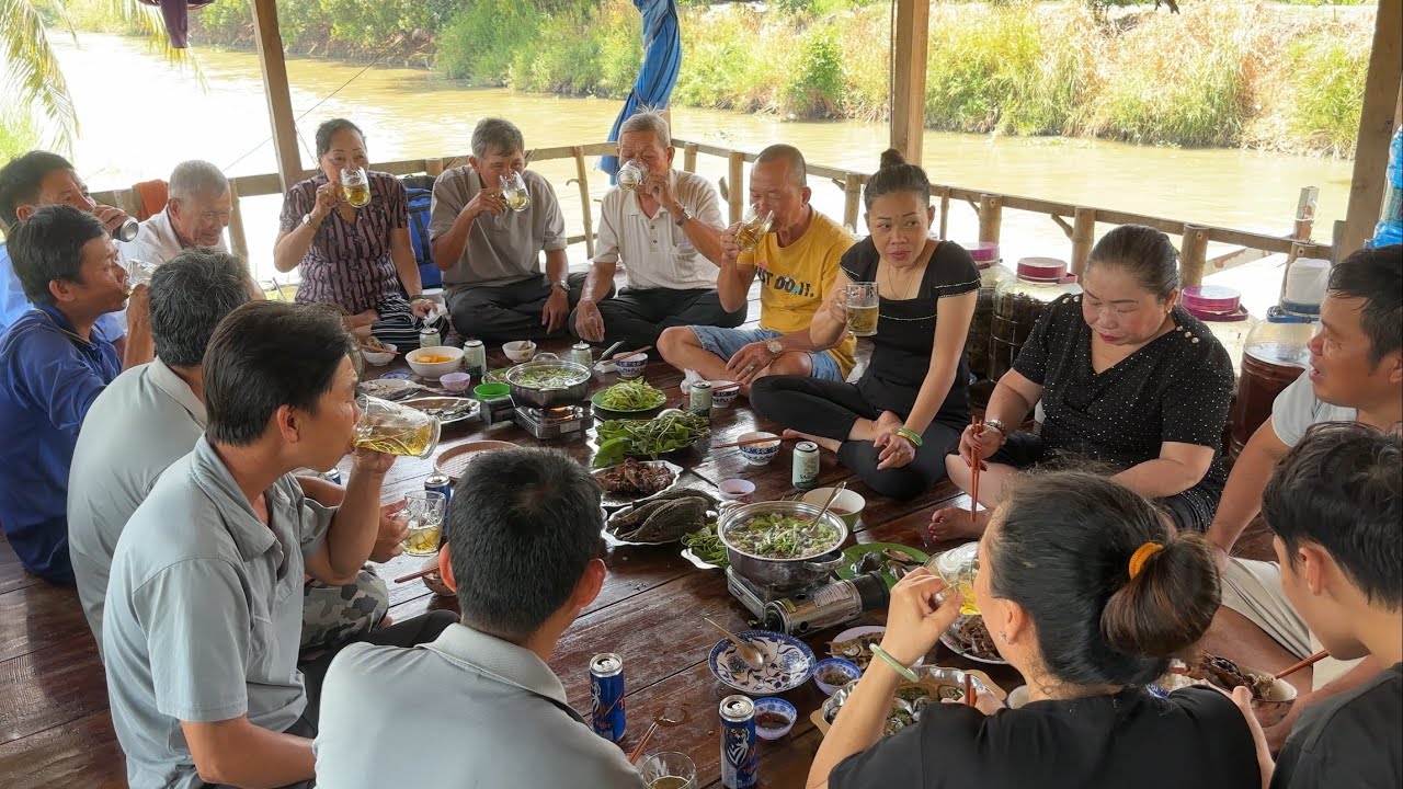 Buổi Tiệc Nhỏ Với Nhiều M&oacute;n Đồng Qu&ecirc; Rất B&igrave;nh Dị C&ugrave;ng Gia Đ&igrave;nh C&ocirc;.G&oacute;c L&agrave;ng Qu&ecirc; 