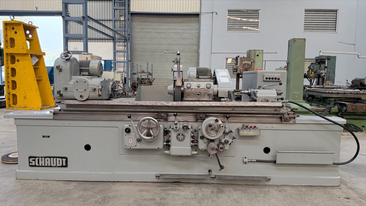 Heavy-Duty Cylindrical Grinder Machine - Schaudt Germany - 1500 mm Length of Job