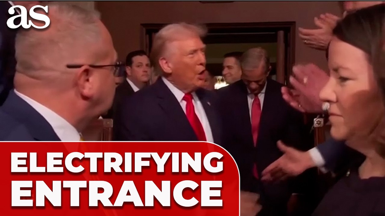 Trump'a ELECTRIFYING ENTRANCE to HOUSE CHAMBER at the STATE OF THE UNION ignites ROARING APPLAUSE