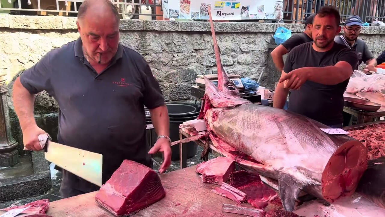 AMAZING TUNA BUTCHER IN SICILY