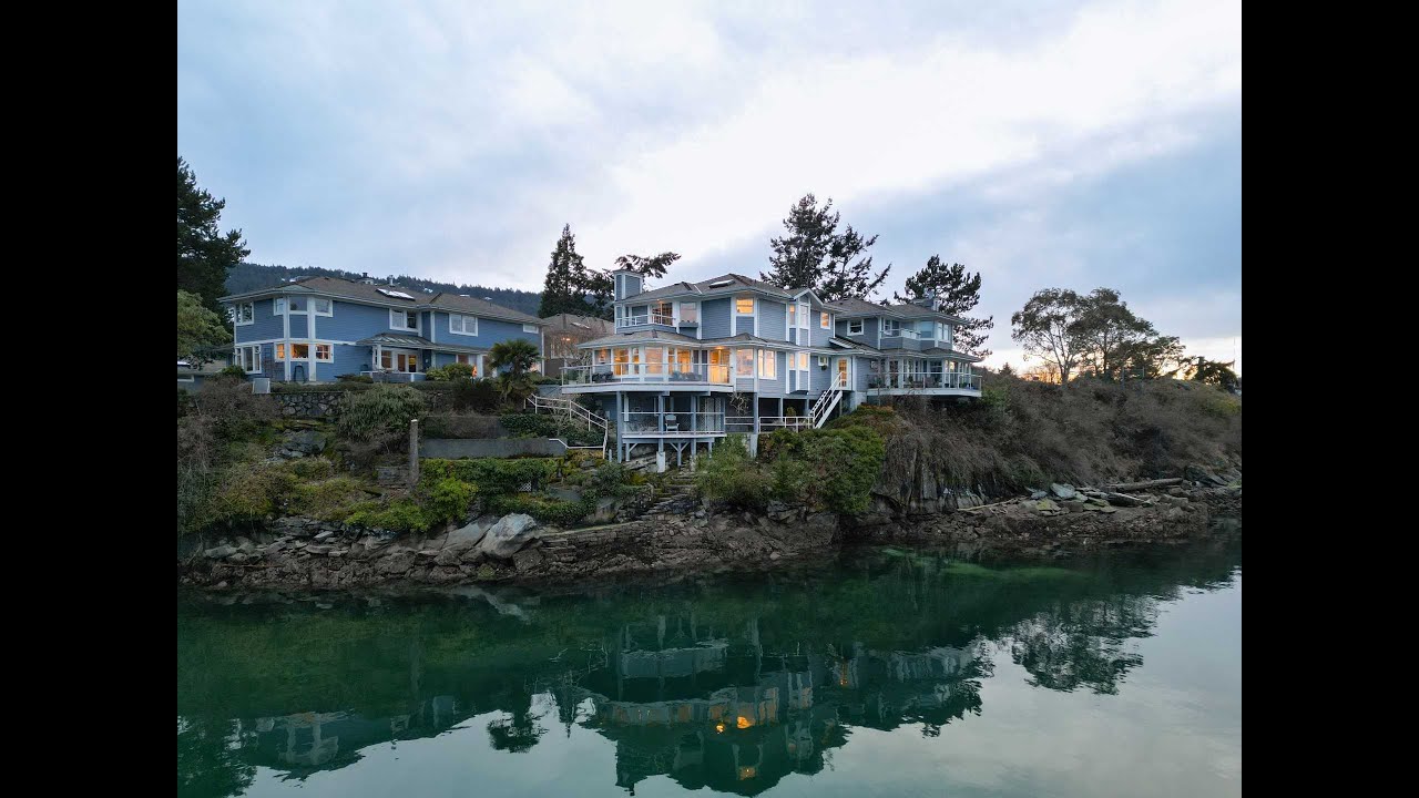 2-111 Fulford-Ganges Road | Salt Springs Island, BC