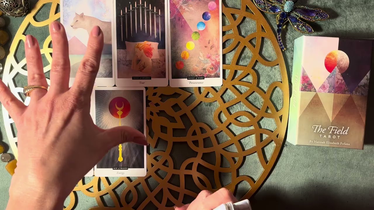 WHO IS THINKING ABOUT YOU INTENSELY 😍 #tarot #divination #tarotreading #tarotcards #tarotreader #...