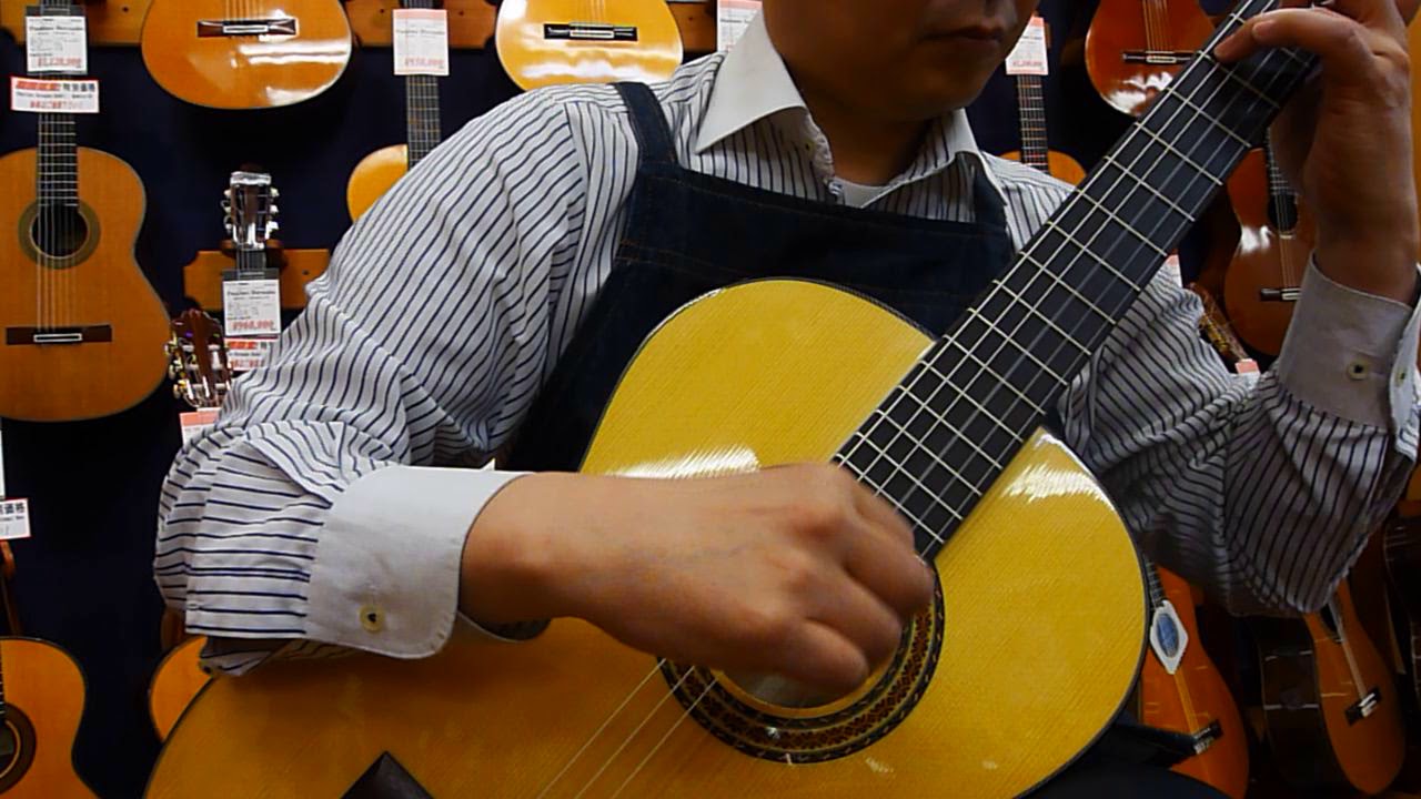 HORA（オラ）Spanish7/8　一番安く買える新品クラシックギター。弦長620mm　マズルカ・ショーロ（ヴィラ＝ロボス）
