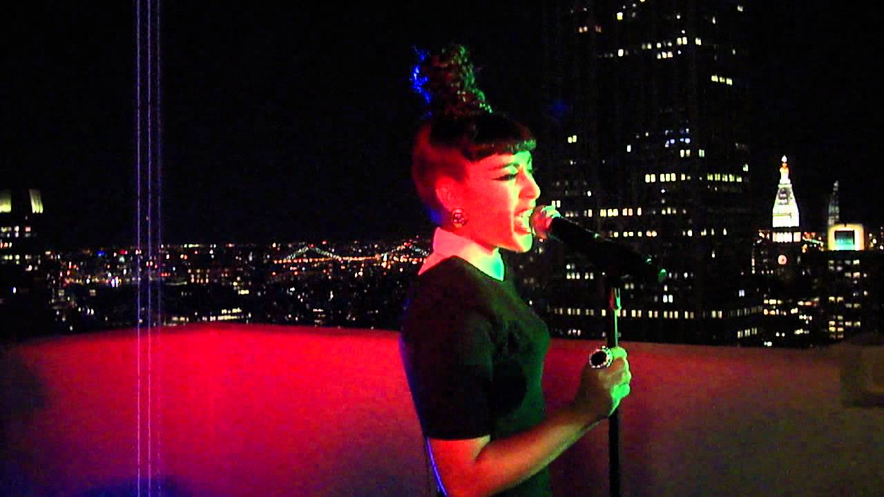 Natalia Kills - Free (Acoustic) LIVE at her 'Perfectionist' album release party