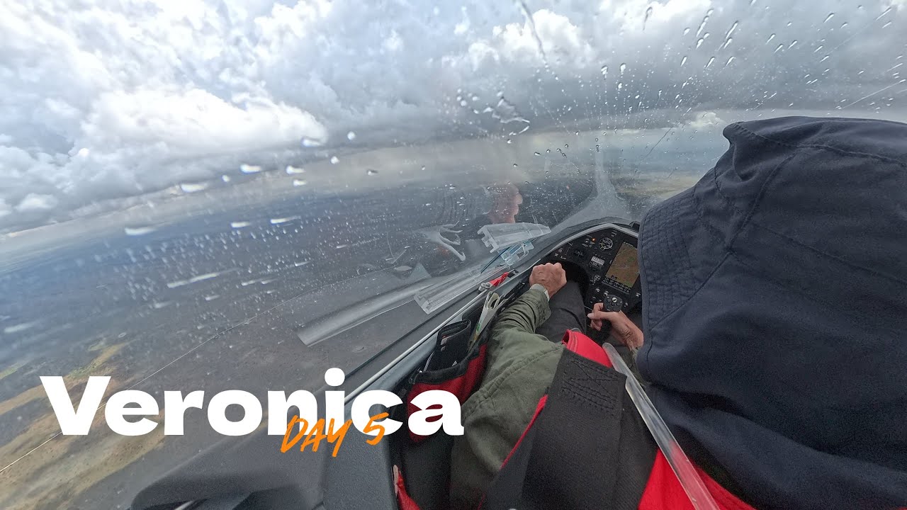 Veronica Day 5 - A Little Thunderstorm