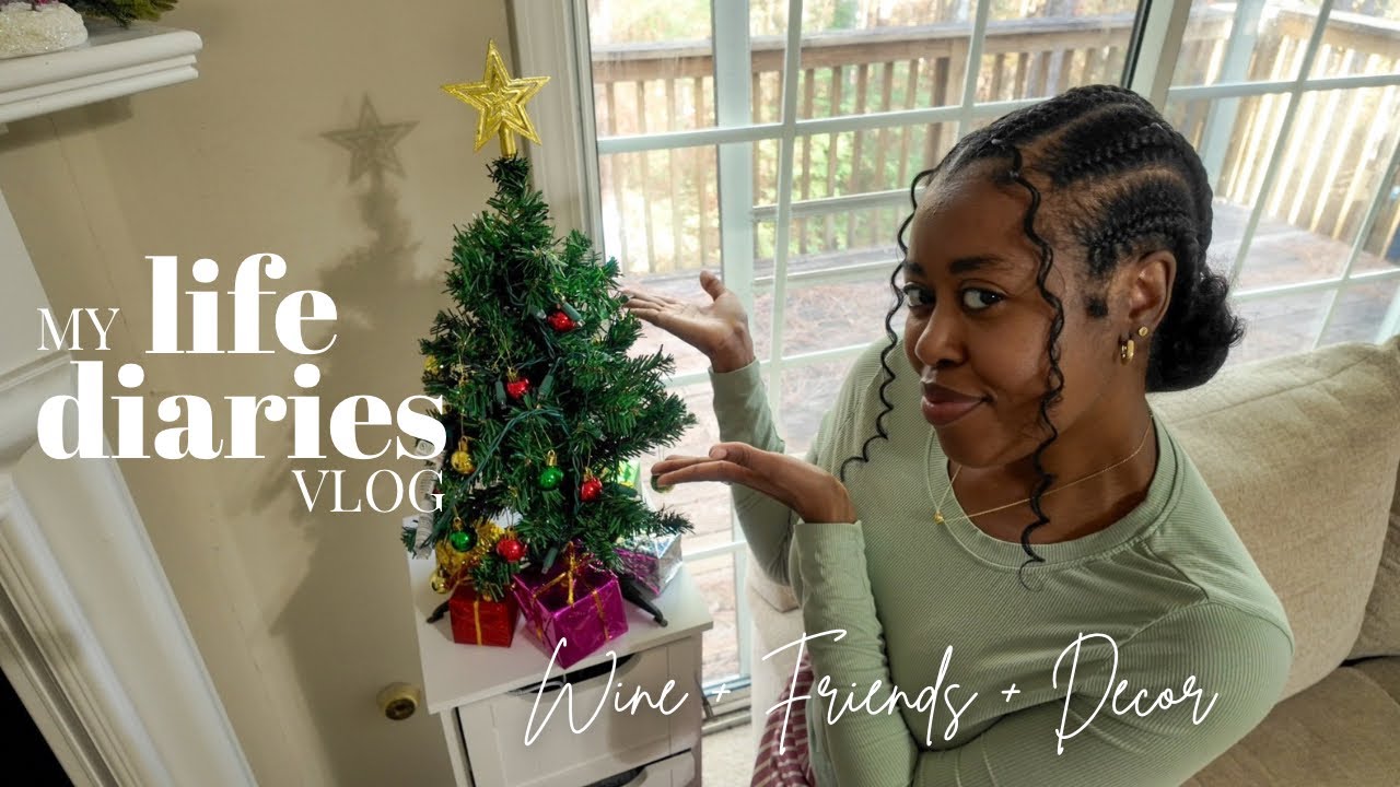 Weekly Vlog: Wine Festival, I Have Friends?!?! & Simple Christmas Decorating