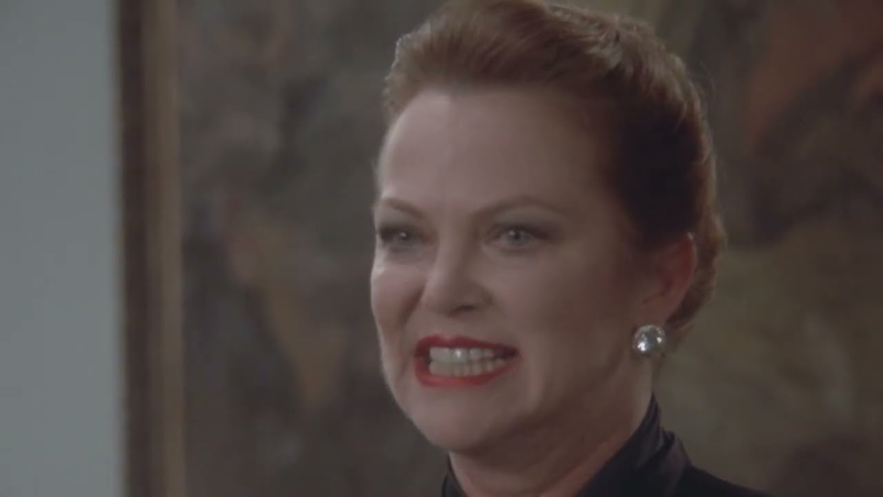Louise Fletcher was Always Great in Villain Roles Even Before Kai Winn in Deep Space 9