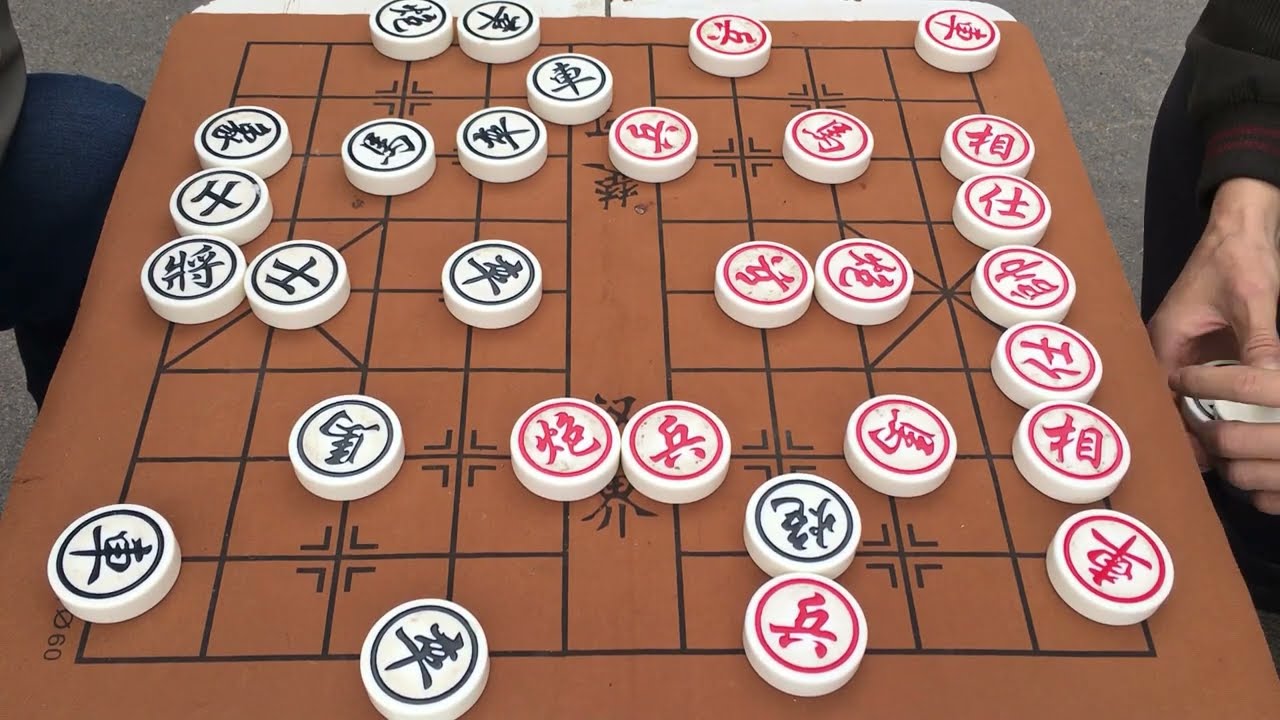 紅方的棋力真深啊，對面謝大師都栽跟頭了，下的真是太厲害了