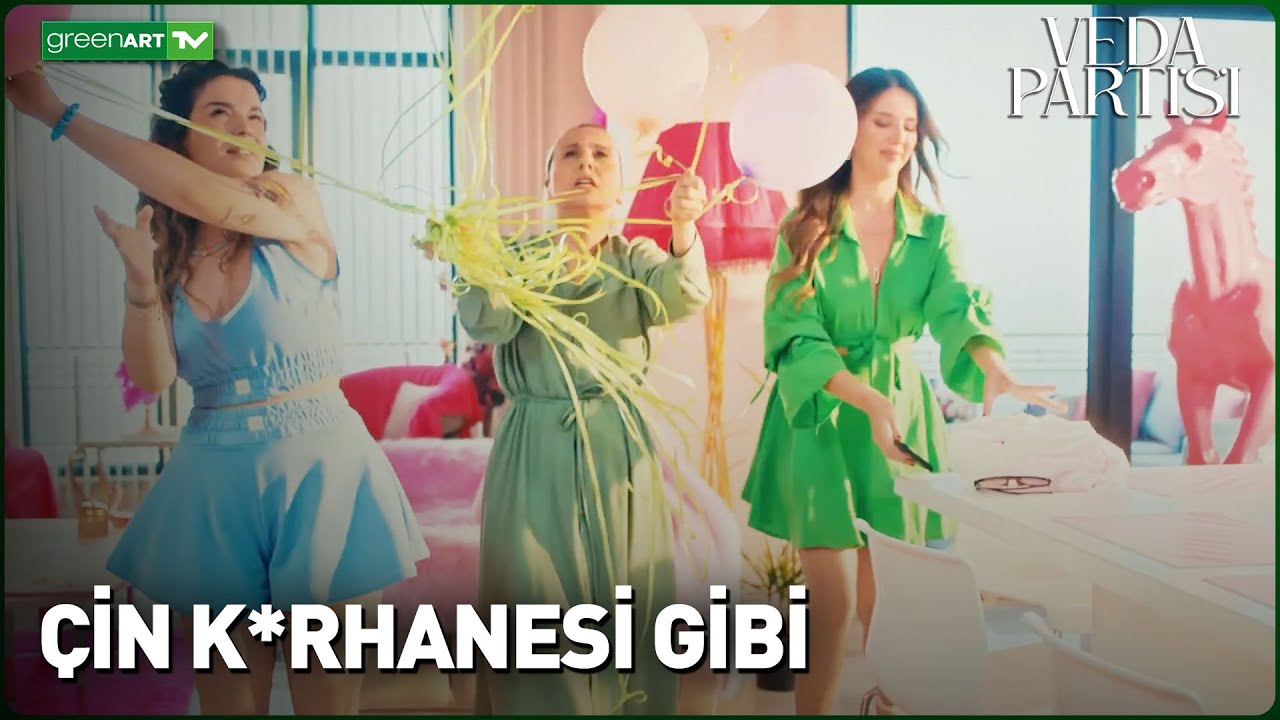 Bu Evde Normal Olmayan Şeyler Var! | Veda Partisi