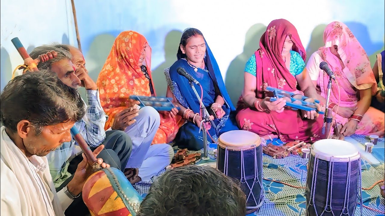 बुंदेलखंड का नया सुपरहिट भजन//महिलाओं की आवाज में नया भजन #bhajan #kirtan //बुंदेलखंड का नंबर 1भजन