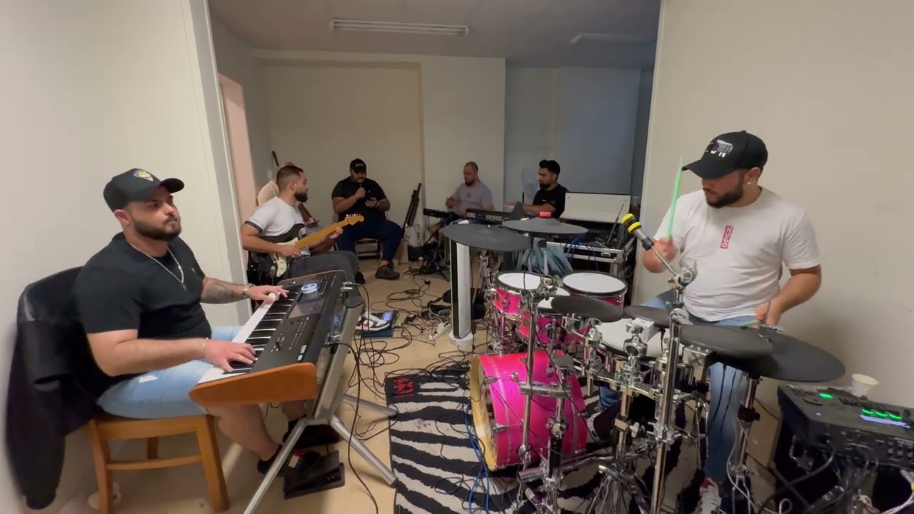 Svedska Zvezde - Srecno zaljubime (Cover Energy Bend)