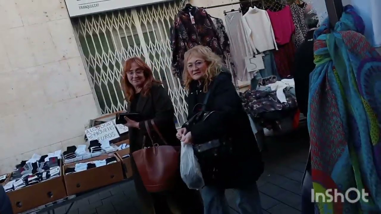 LUNES!!! MERCADILLO SANTA COLOMA DE GRAMENET,👛🩲👢🥿          suscríbete a nuestro canal