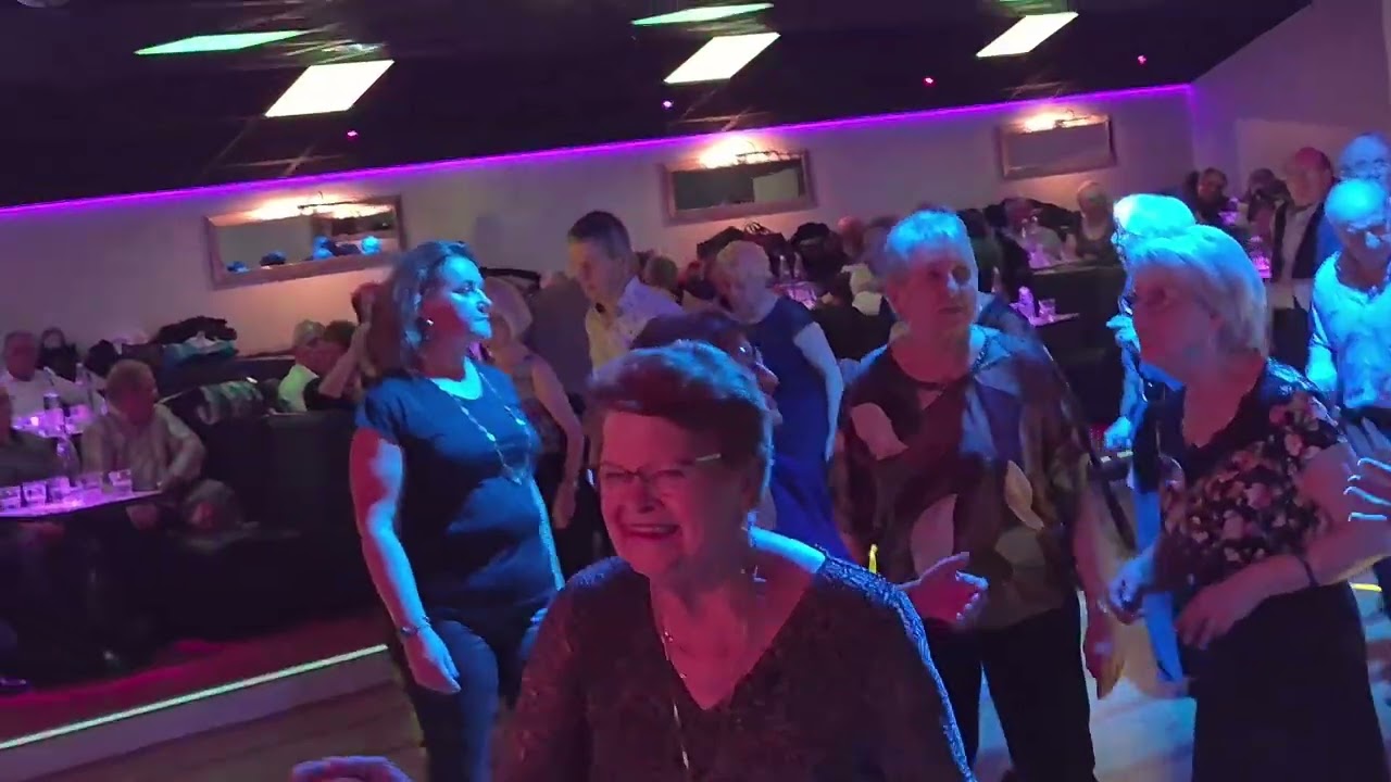 Disco par notre très talentueux Damien poyard au looping pour cette soirée inoubliable 🎹🎼🎶