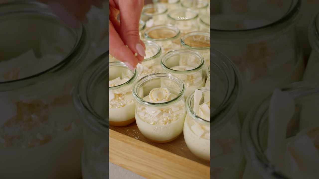 Kokos Panna Cotta mit MANGO-PASSIONSFRUCHT F&uuml;llung