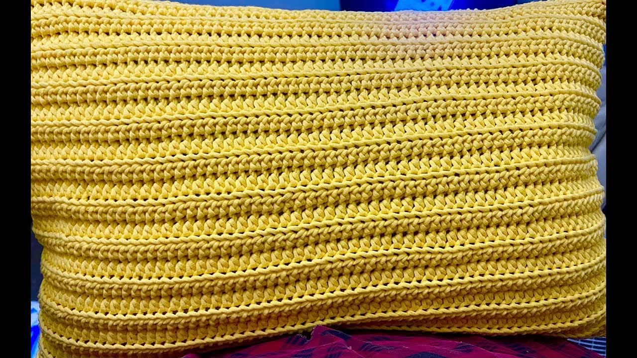 Bernat Maker Home Dec Yarn, 8.8oz, Guage 5 Bulky Chunky, Cream Amazon Review
