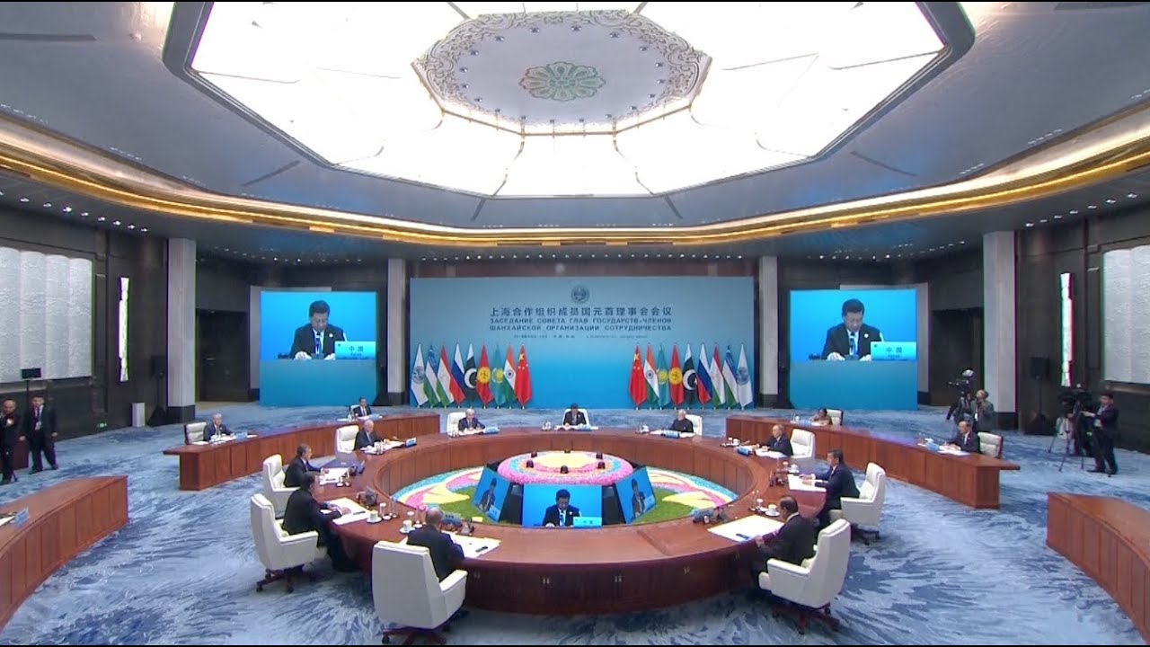 8 Heads of State Attending SCO Qingdao Summit Have Council Meeting