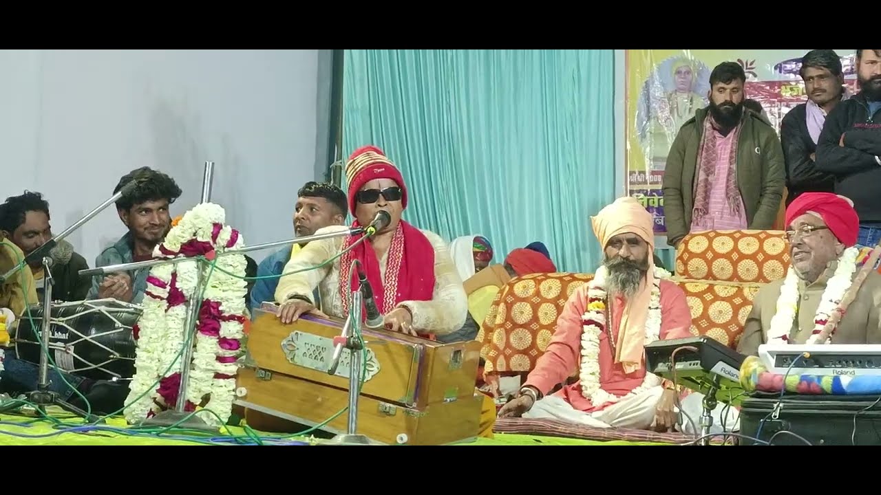 ओमदास जी महाराज सांगलिया धूणी के सानिध्य में रमा कुमारी ने दी भजन की प्रस्तुति। सुजानगढ़ बगीची 