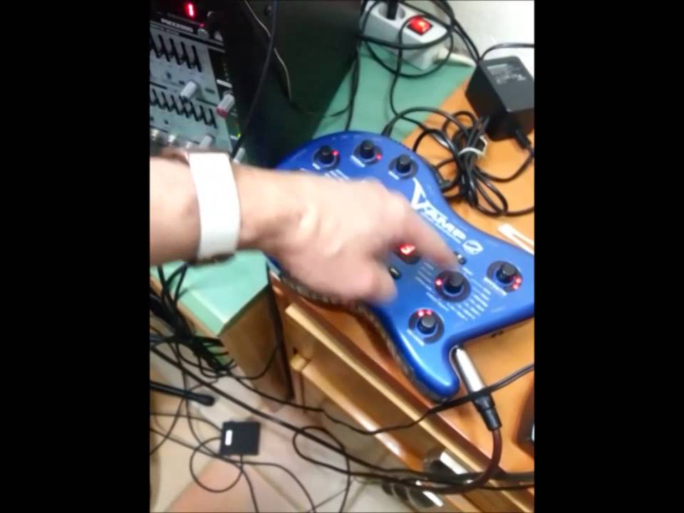 V-AMP2 - EQUIPO BEHRINGER - GUITARRA HARLEY BENTON - BANCO DE PRUEBAS