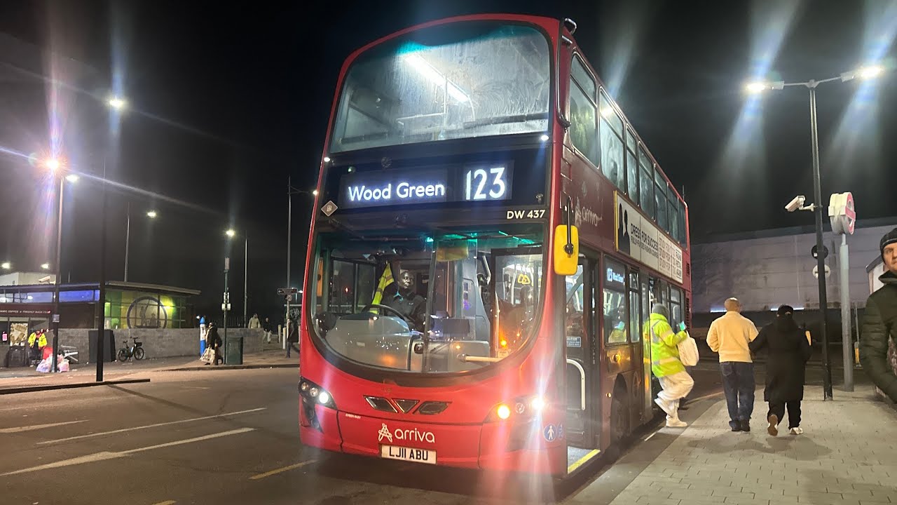 *Transfer* Journey on route 123 (DW437) (LJ11ABU) | Arriva London North 