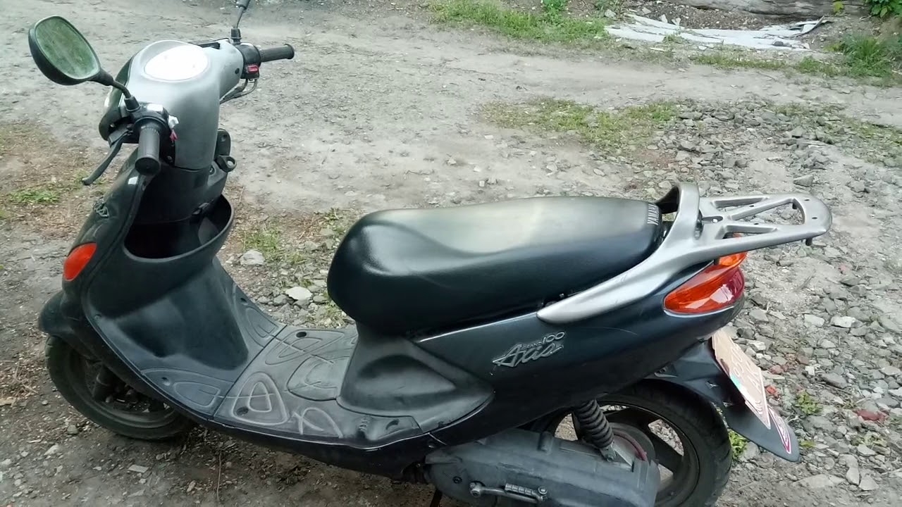 Сравнение Yamaha Grand Axis 100 и Honda Lead 100.