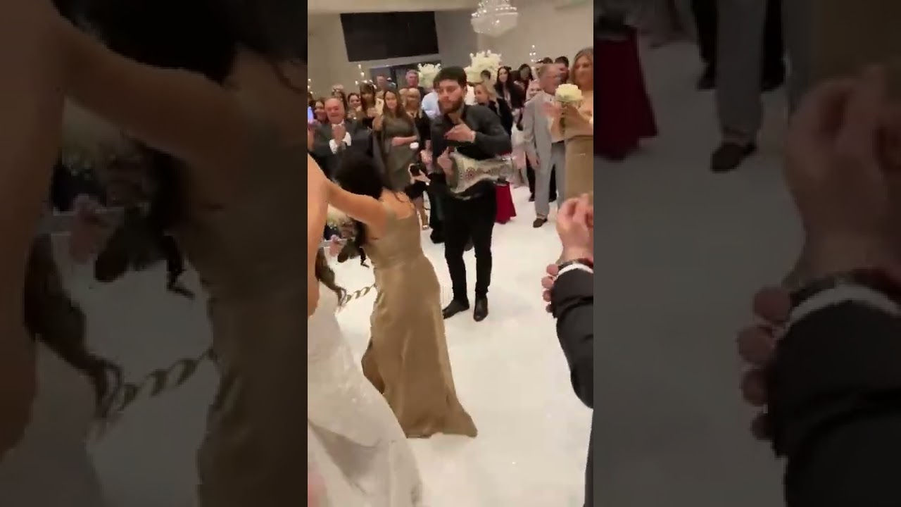 Live Bouzouki Tsifteteli Wedding Entrance