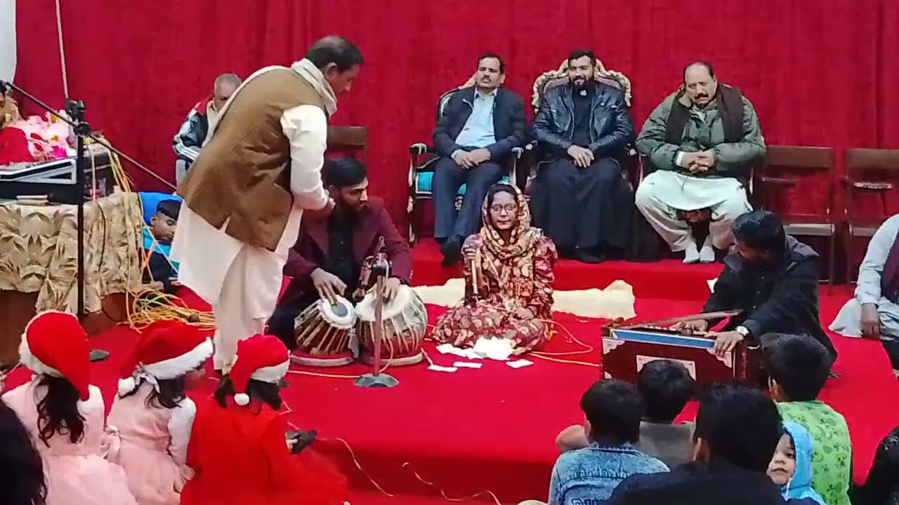 Marhaba marhba wakho arshan wala agya Christmas Geet by haidet daughter 