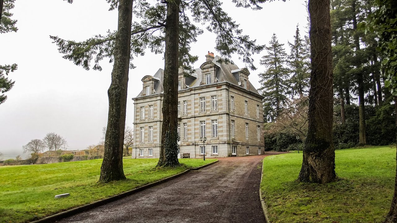 CHATEAU XIXe À VENDRE EN NORMANDIE