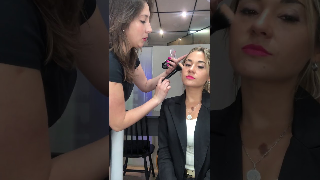 C&oacute;mo aplicar iluminador en menos de 1 minuto! Con Maybelline