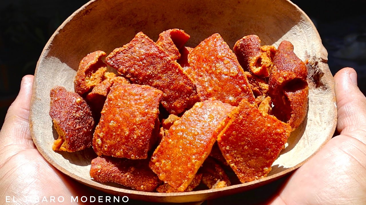 HACIENDO LOS CHICHARRONES DE CERDO MAS FAMOSOS DE PUERTO RICO LOS QUE QUEDAN CRUJIENTES