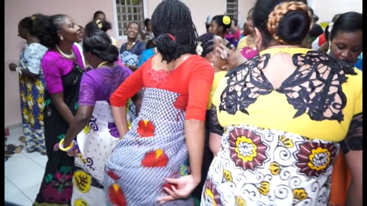 MBIWI FLAMANTS ROSES A LA POSSESSION