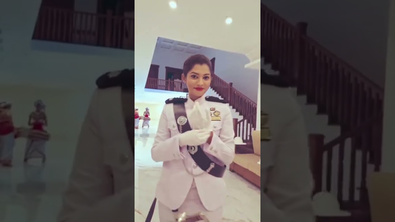 HOT Beautiful Sri Lankan Lady Police officer in wedding