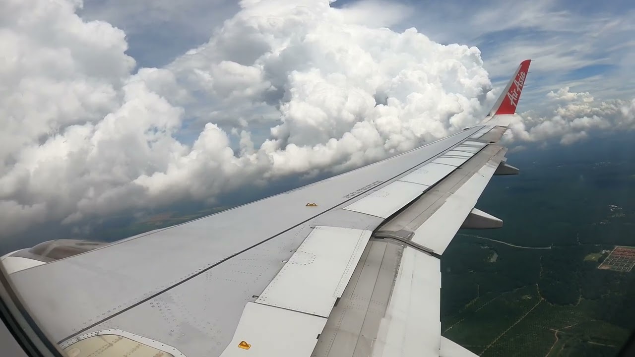 AirAsia A320-251N Desceding and Landing at KLIA2/WMKK Kuala Lumpur
