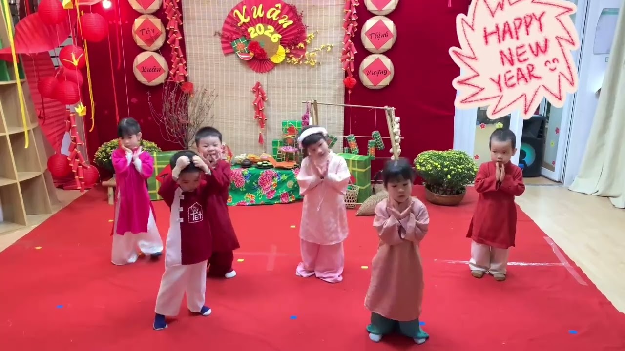 Tú vy múa tết