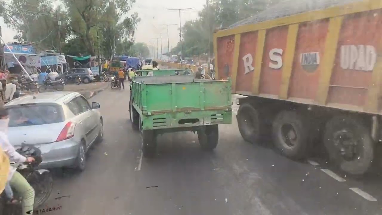 Aligarh to Agra, India with the locals in an govt. ordinary bus