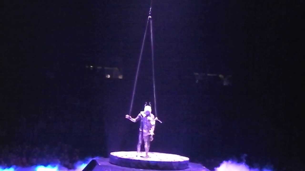 Cirque du Soleil - sportpaleis - I just can't stop loving you