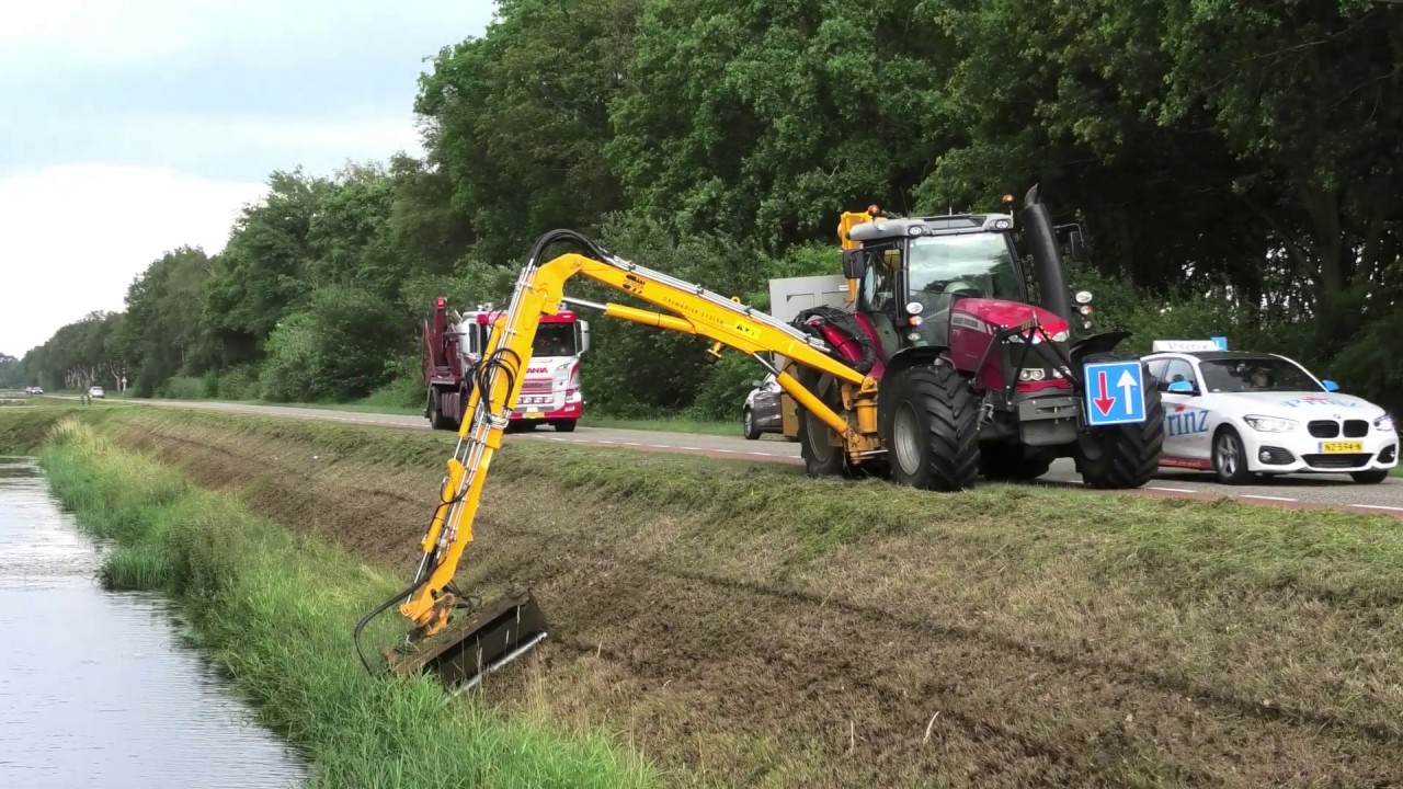 SLOOTKANTEN / BERMEN MAAIEN MET EEN MASSEY FERGUSON 7718 DYNA 6 HERDER GRENADIER 513LSH