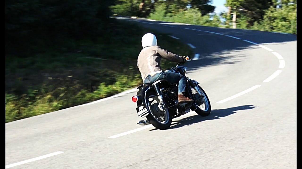 BMW R 27 -  Petites Cylindrées et Maxi Plaisir
