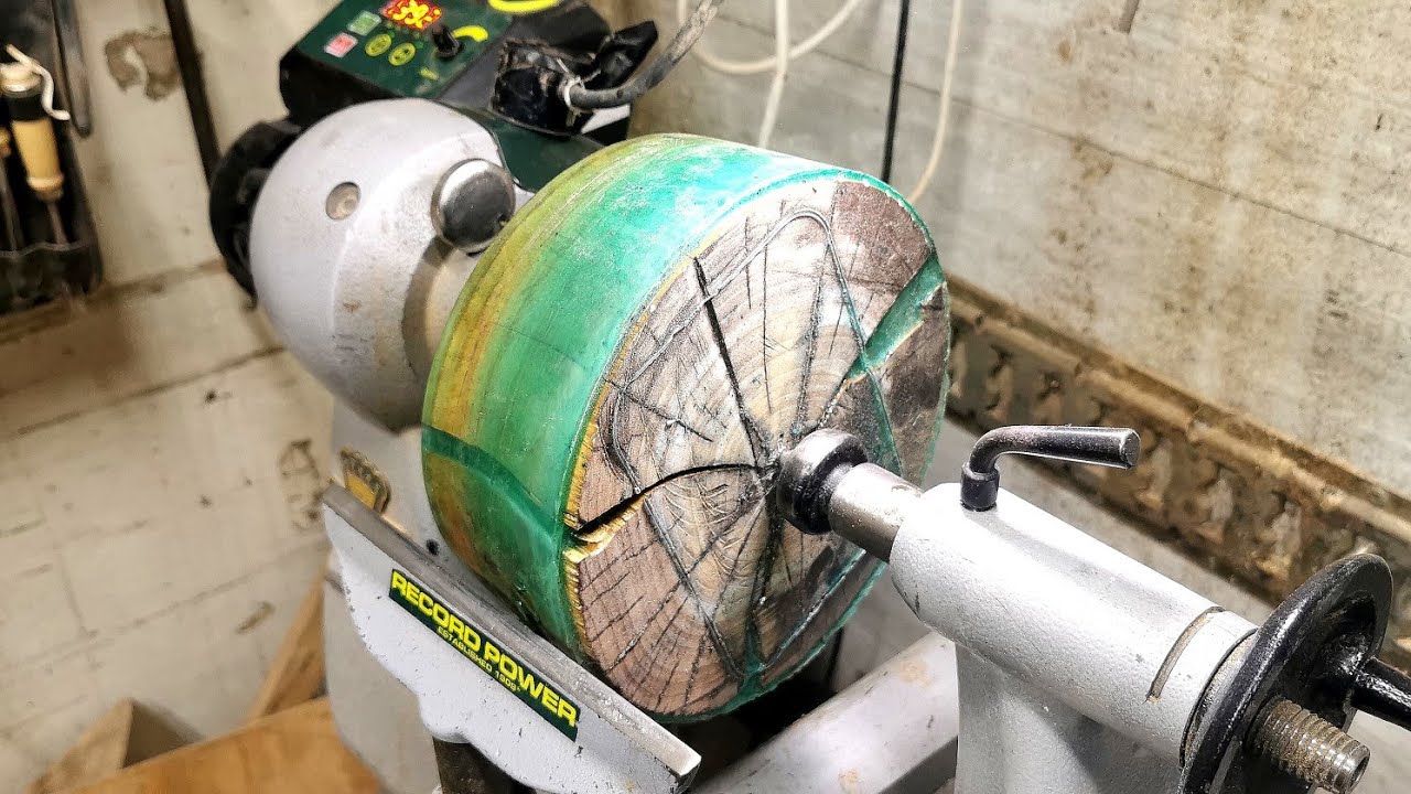 Quantastic Green Epoxy Resin Bowl - Wood turning