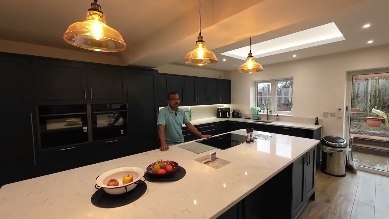 Luxury Single storey rear extension in Westcroft with kitchen