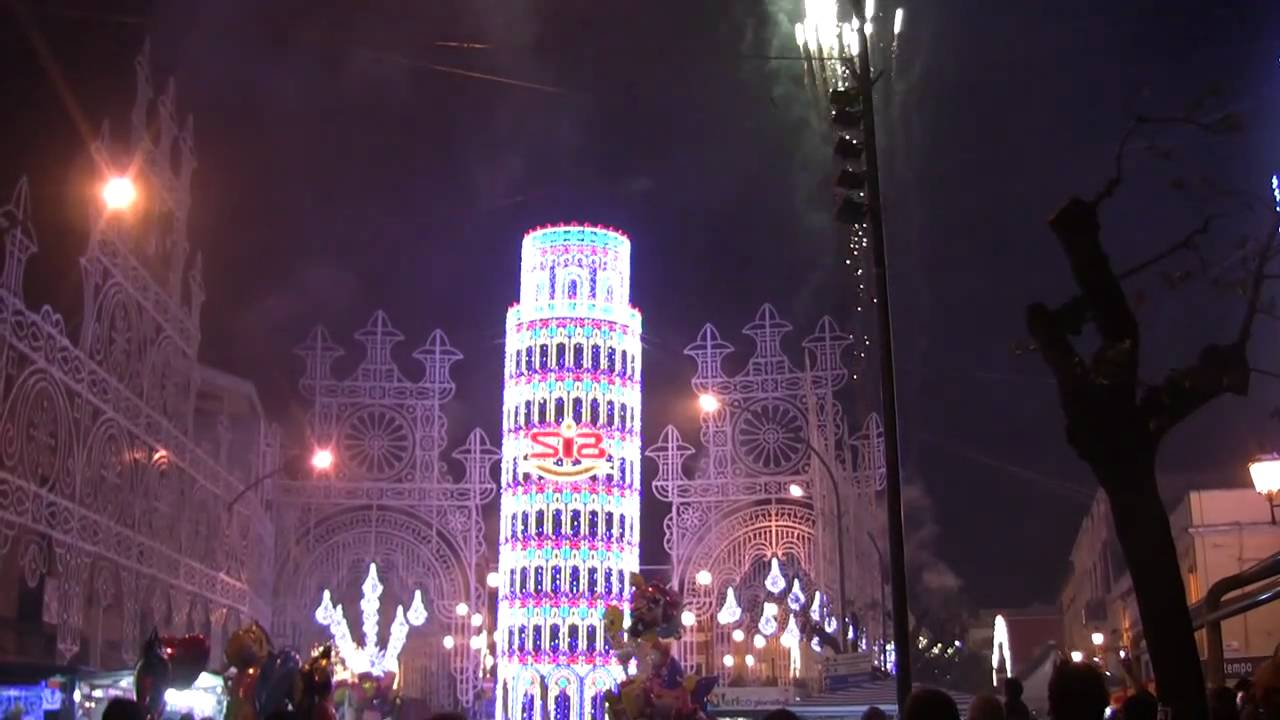 Copertino 2010. Accensione luminarie by De Cagna LCDC. HD