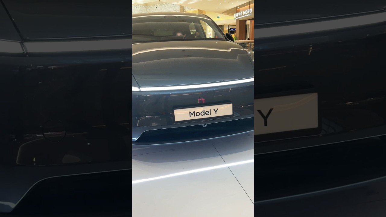 #Tesla #ModelY #TeslaModelY #EV #TeslaReview #shorts #EVLife  #TechCar #Autopilot  #ModelY2025