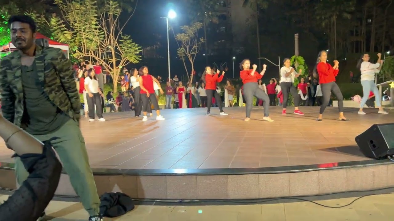Calm down | Christmas Carnival 2022 Mantri Tranquil - FlashMob