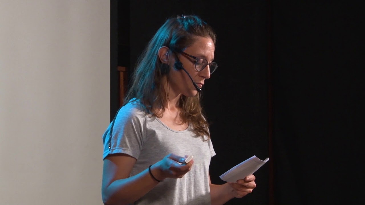 La revolución de los bacteriófagos | Leticia Bentancor | TEDxSaintGregory'sCollege