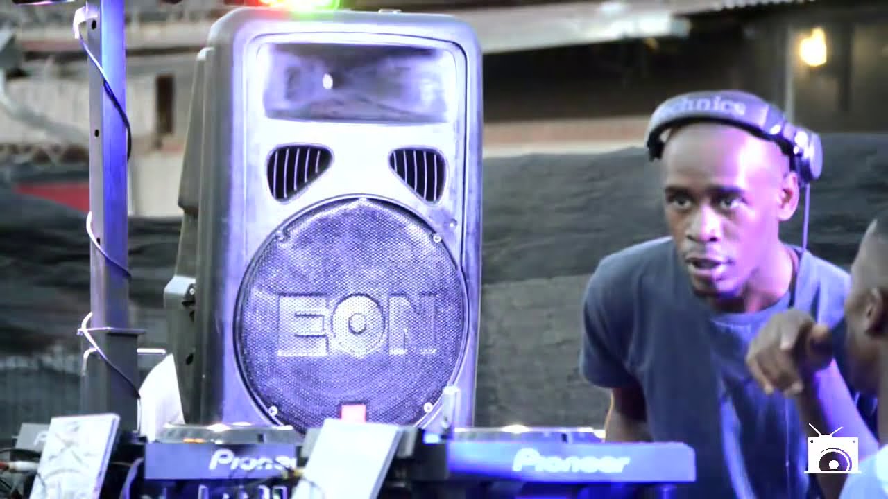 Ed-Ward LIVE at Mmthi’s 8 Deluxe CD Tour @House 22