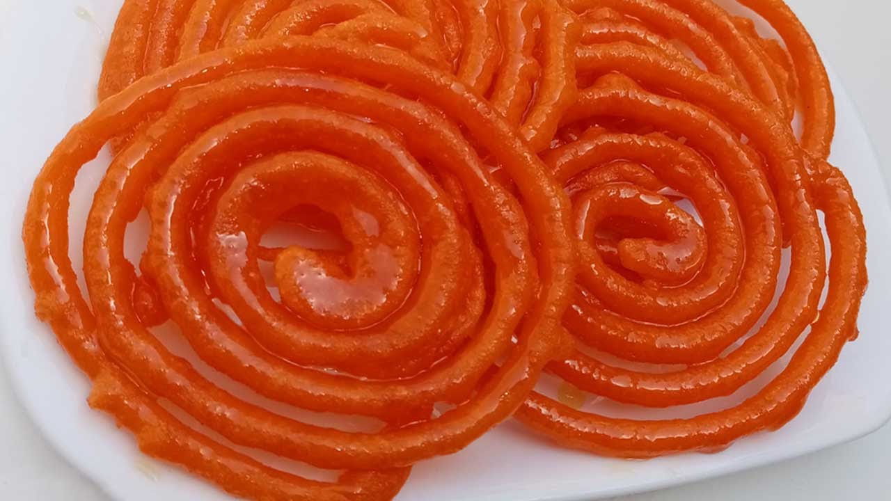 الوصفة المطلوبة بكثرة ..الزلابية الحمراء او زلابية الفرينة بكل اسرار نجاحها