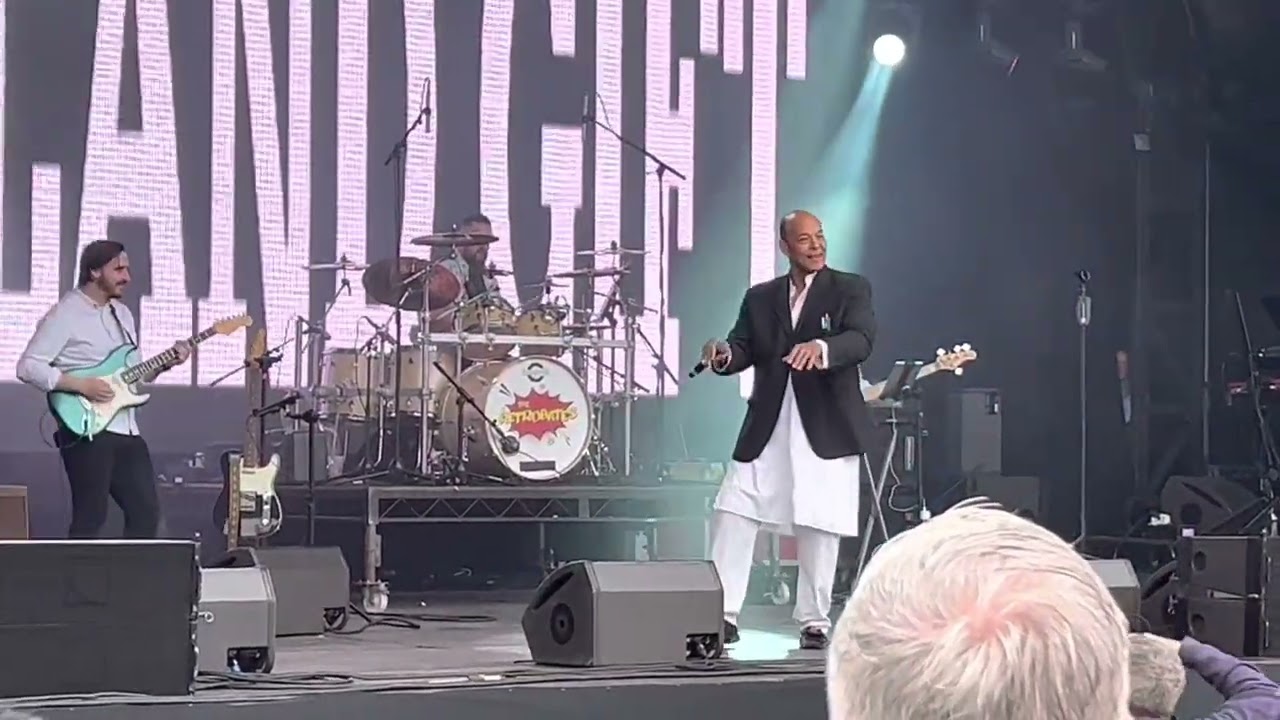 Roland Gift (Fine Young Cannibals) - Johnny Come Home