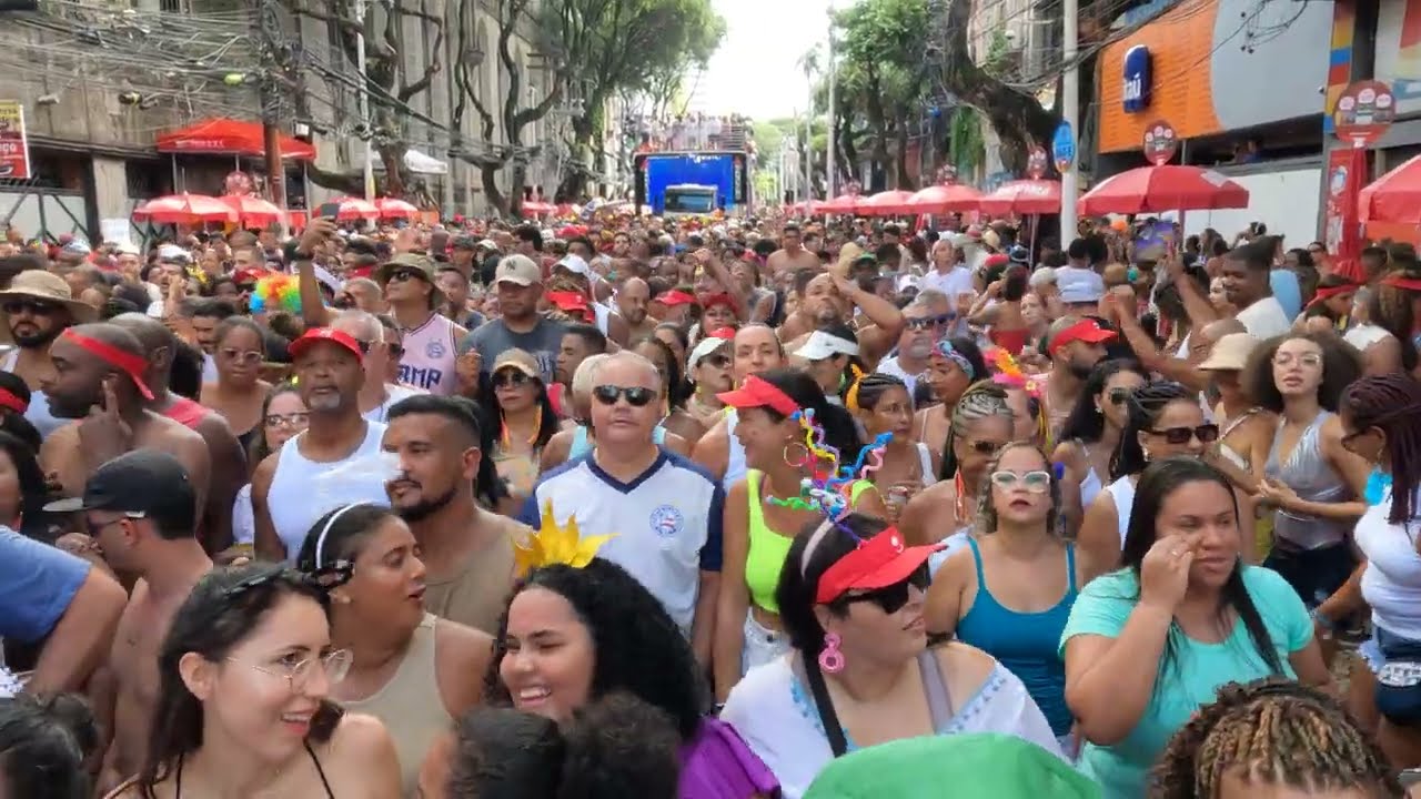 Saulo Fernandes - O Amor é Infinito - Trio Avancini - Circuito Osmar - Carnaval 2025 - 6ª Feira