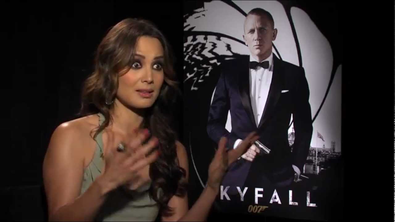 Berenice Marlohe habla sobre SKYFALL en entrevista con Alex Medela